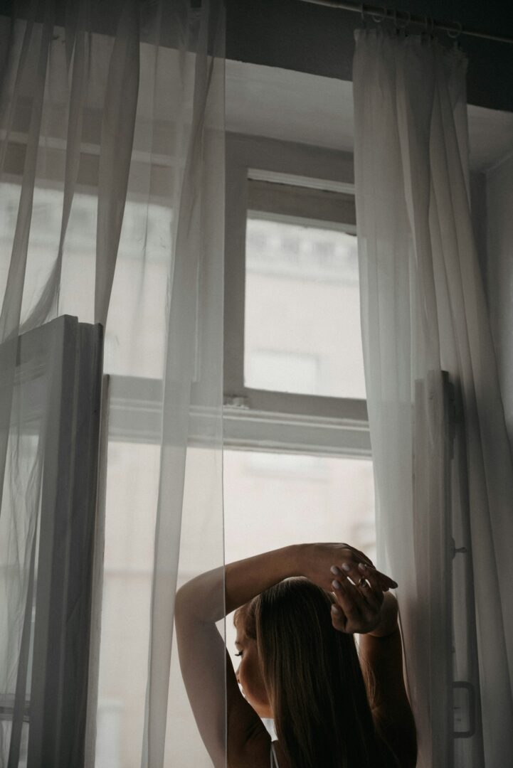 スッキリ起きられる！朝がつらい人がやりがちなNG習慣5つと改善法