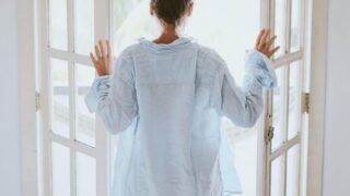 朝がつらい人へ|朝から気分爽快になる目覚め習慣3選