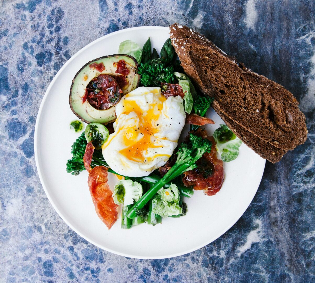 朝食を食べると体はどう変わるか｜抜く派が知っておくべきこと